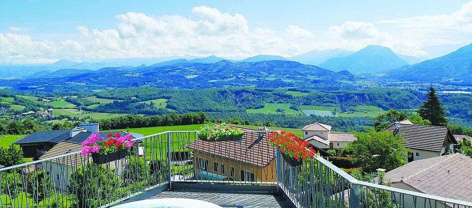 Vue depuis le belvédère du village